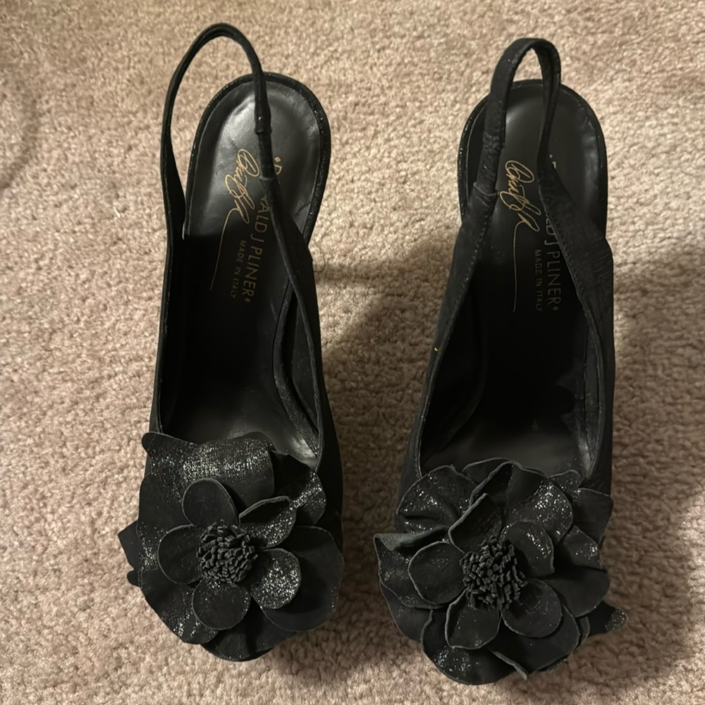 Donald J Pliner Wandie peep toe platform heel rose size 7.5 like new